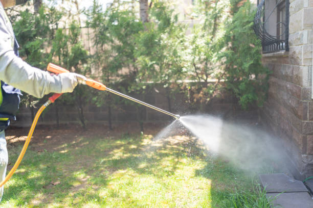 Best Best Pest Control Companies  in Bondurant, IA